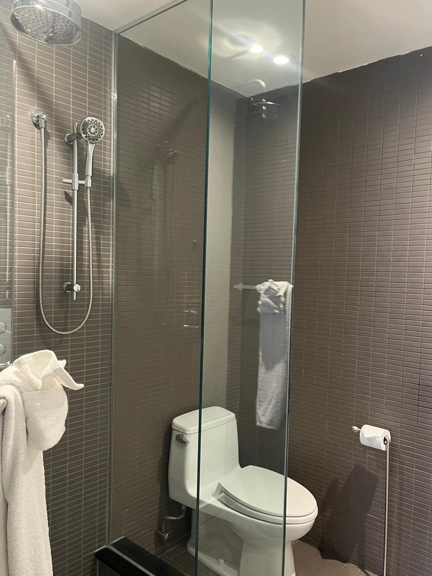 טורונטו Hotel Ocho מראה חיצוני תמונה