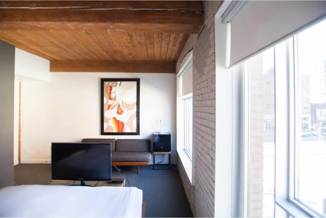 טורונטו Hotel Ocho מראה חיצוני תמונה