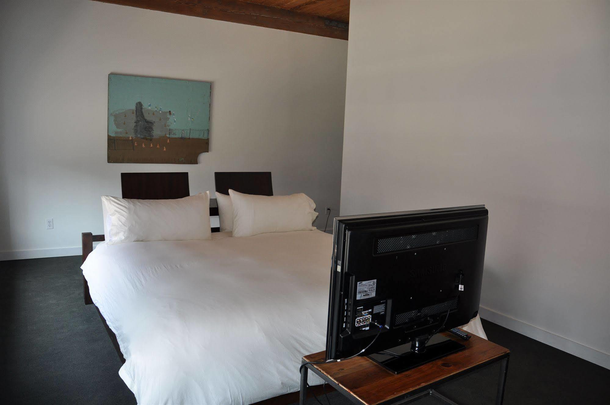 טורונטו Hotel Ocho מראה חיצוני תמונה